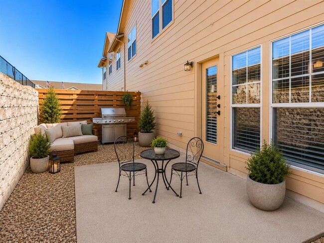 Building Photo - 20904 Waterside Dr