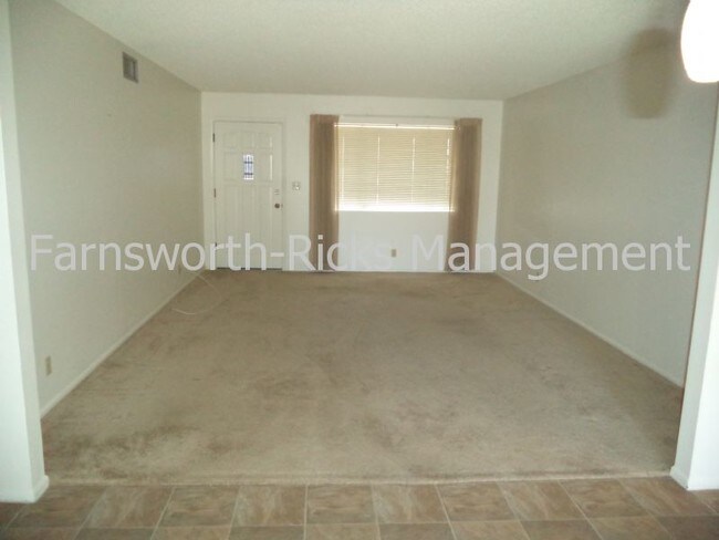 Foto del edificio - 6028 E Akron St