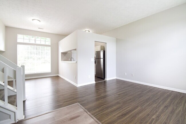 Building Photo - 6603 Eastbriar Dr