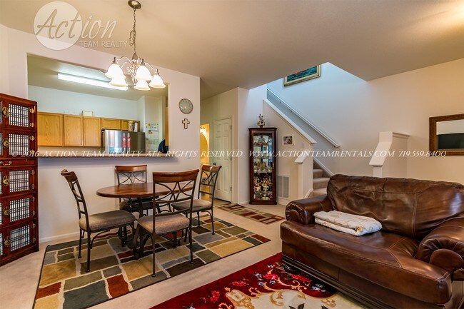 Foto del edificio - 8171 Snow Bowl Hts