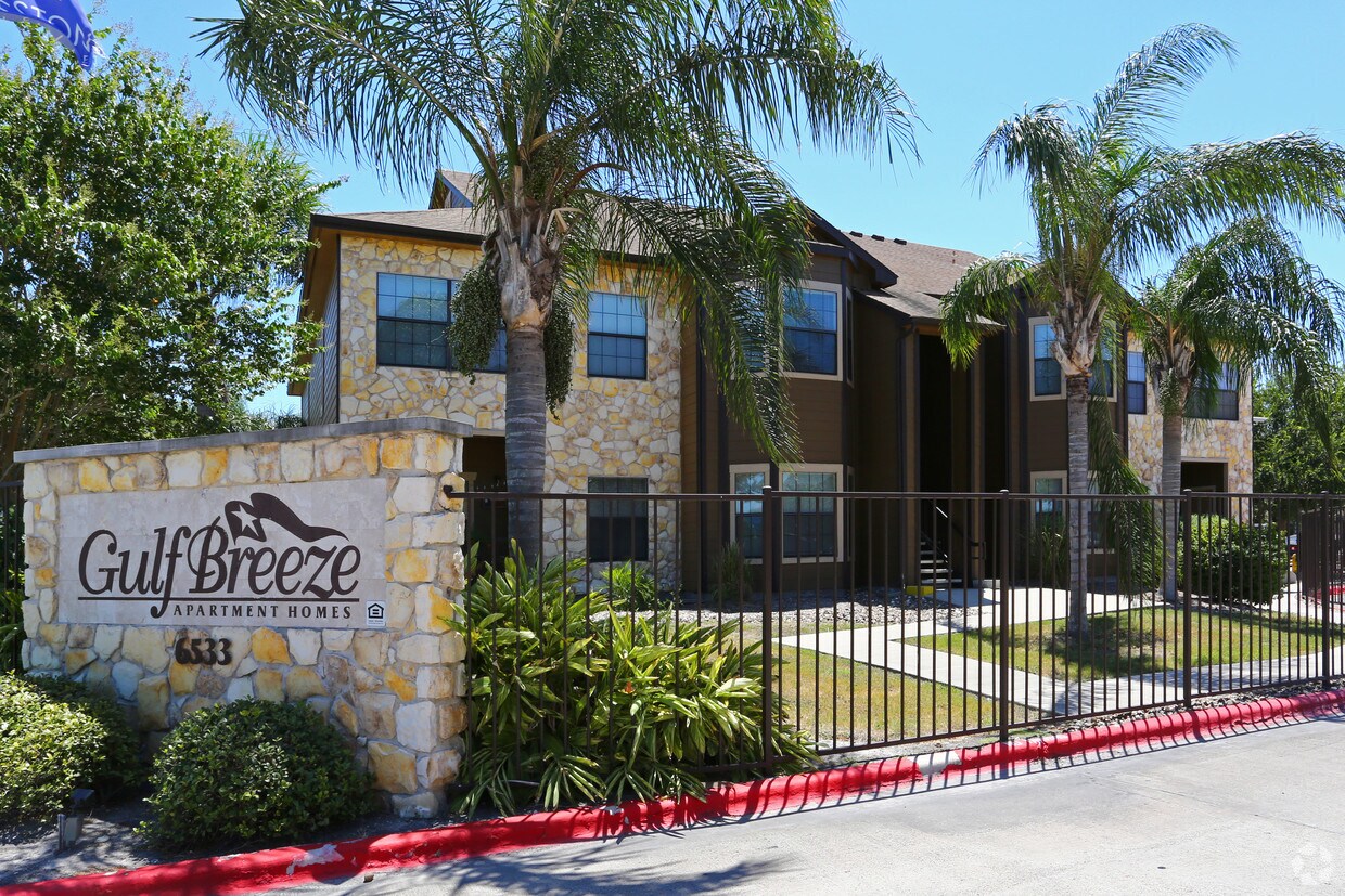 Gulf Breeze Apartments Corpus Christi, TX