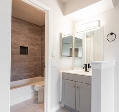 Building Photo - 1516 Bay Area Blvd