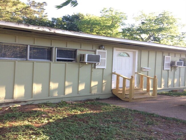 Foto del edificio - 2217 Leaman Ave