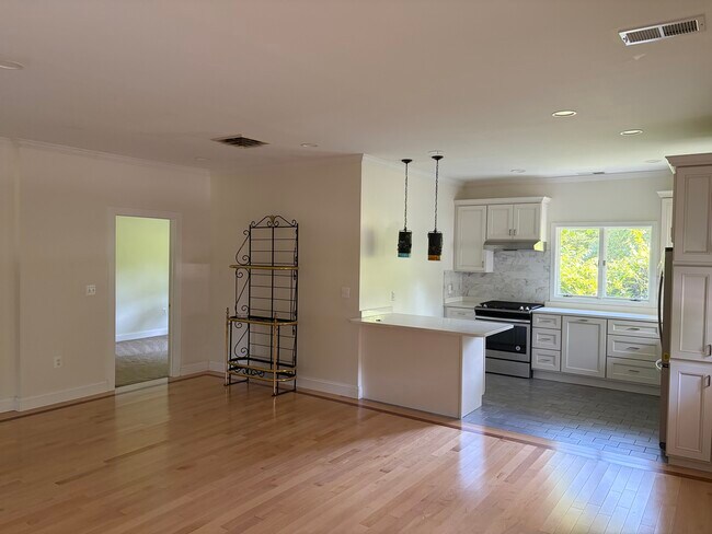 Building Photo - 8717 Little River Tpke