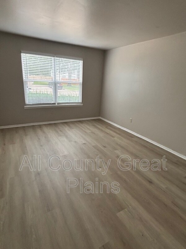 Foto del edificio - 609 S Lakehurst Dr