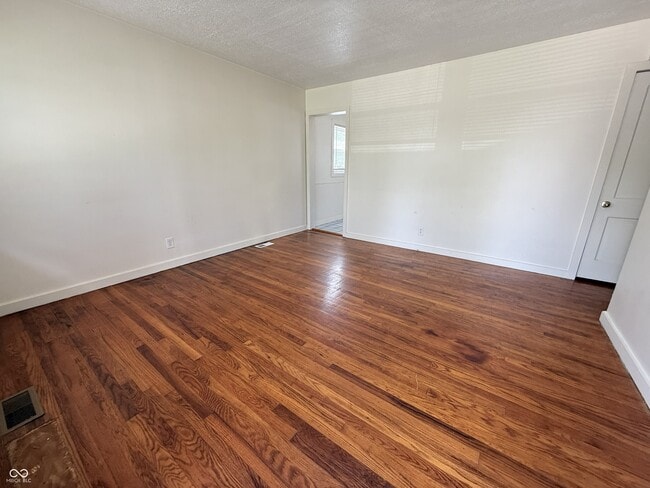 Foto del edificio - 122 N Routiers Ave