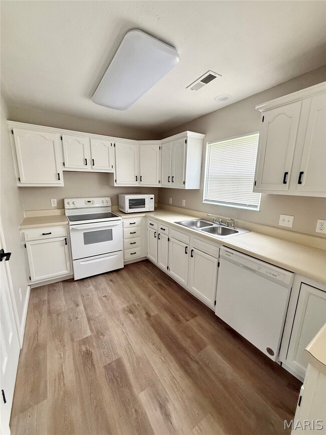 Building Photo - 132 Clinton Hill Dr