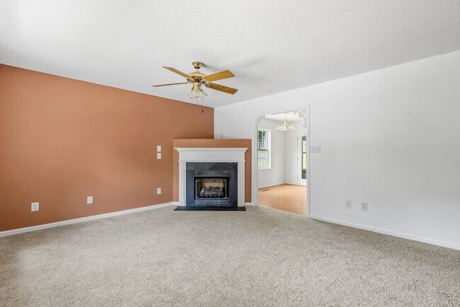 Building Photo - Adorable Home for Rent in a Cul-de-Sac – W...