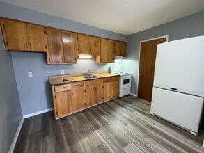 Building Photo - 37 Dobbin St
