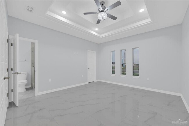 Foto del edificio - 8 Ebano Ave