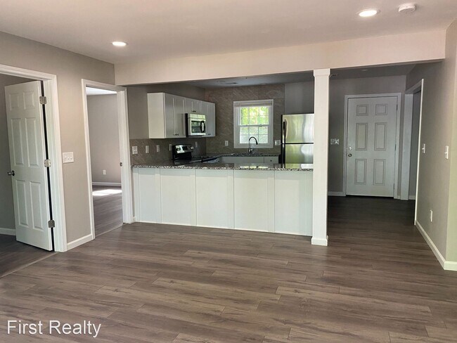 Building Photo - 3 br, 3 bath House - 514 Hutchinson Court