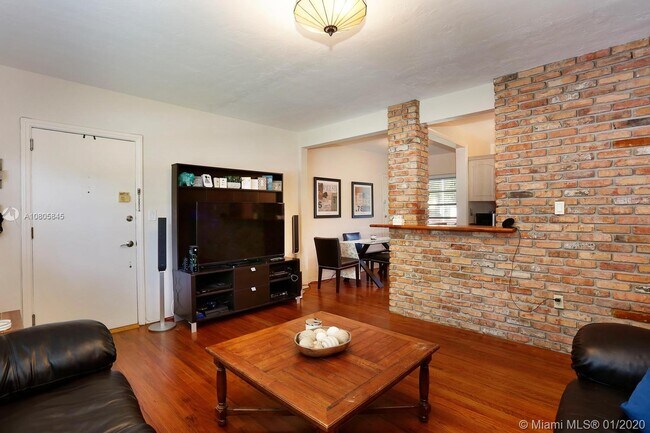 Foto del edificio - 5511 SW 78th St