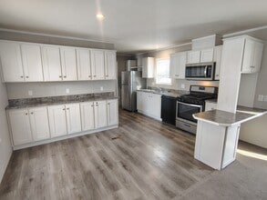 Building Photo - 5222 Rhine Dr