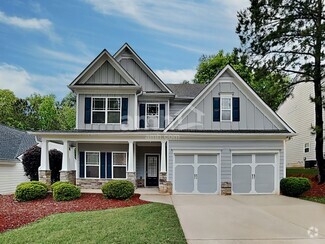 Building Photo - 2175 Village Green Dr