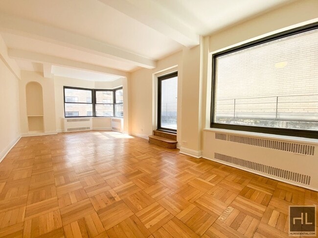 Building Photo - EAST 56 STREET