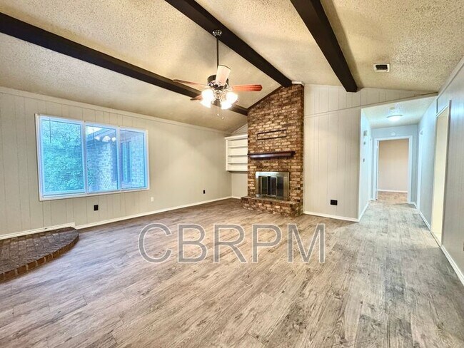 Foto del edificio - 4409 75th Dr