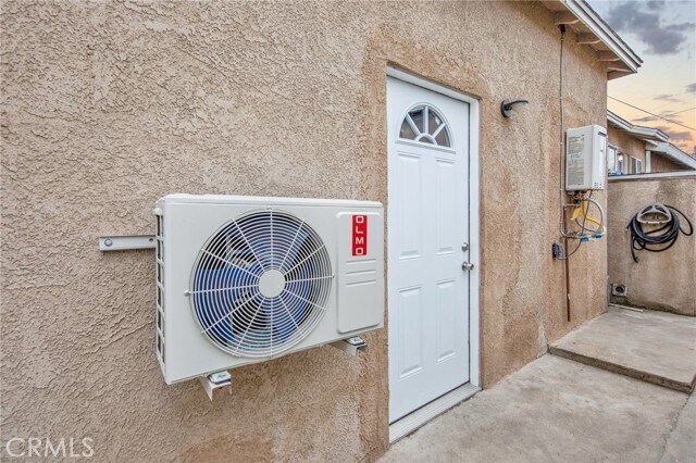 Foto del edificio - 8459 O'Melveny Ave