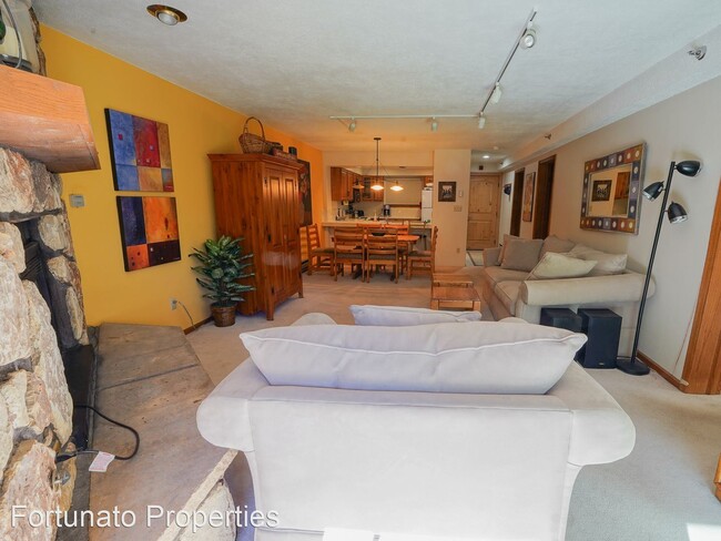 Building Photo - 2 br, 2 bath House - 530 French Street  102