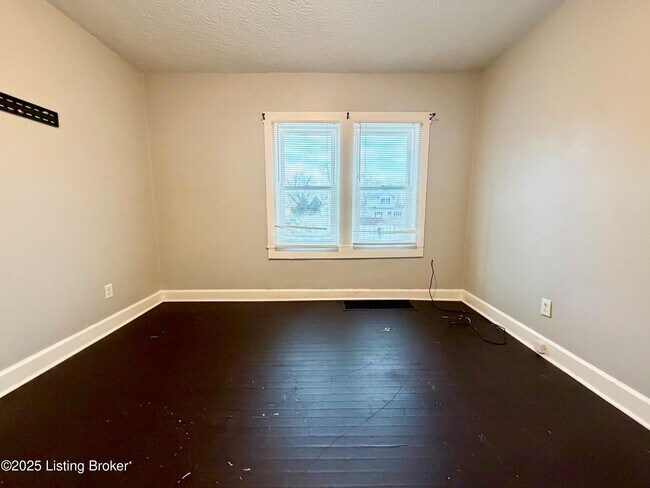 Foto del edificio - 121 E 14th St