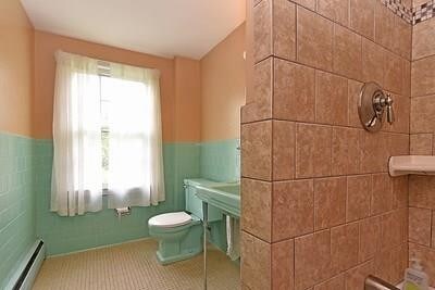 Foto del edificio - 911 Tunk Hill Rd