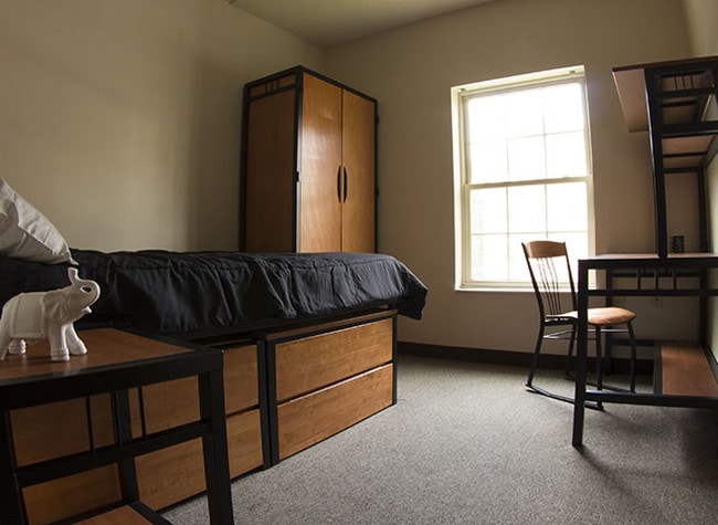 Bedroom 1 - 500 Club Apartments