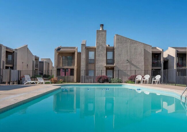 Foto del edificio - 505 N Rock Rd