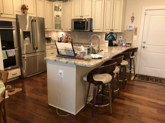 Building Photo - 635 Herndon Pky