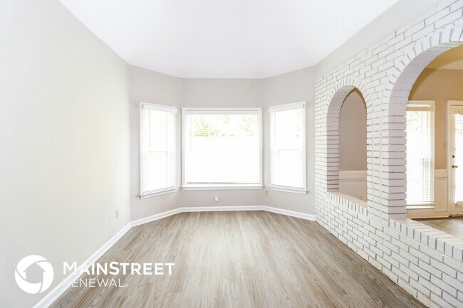 Foto del edificio - 6753 Devenshire Ln