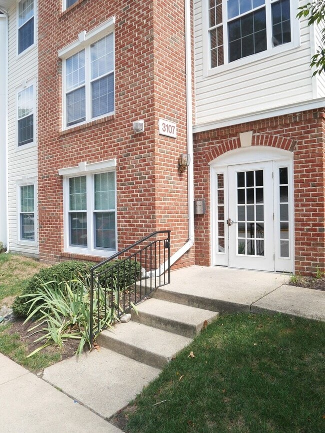 Building Photo - 3107 River Bend Ct
