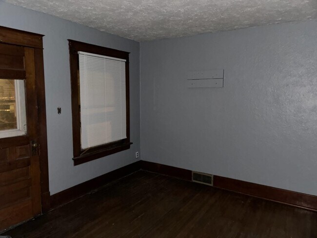 Foto del edificio - 2743 Niagara St