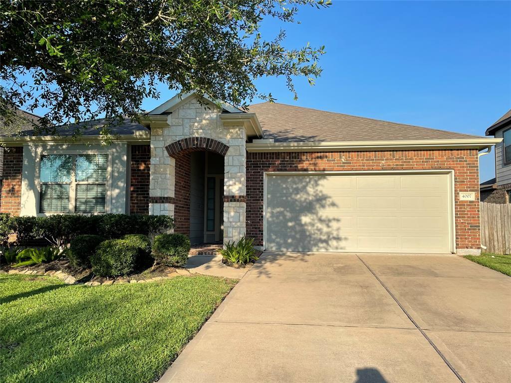 Primary Photo - 4007 Misty Waters Ln