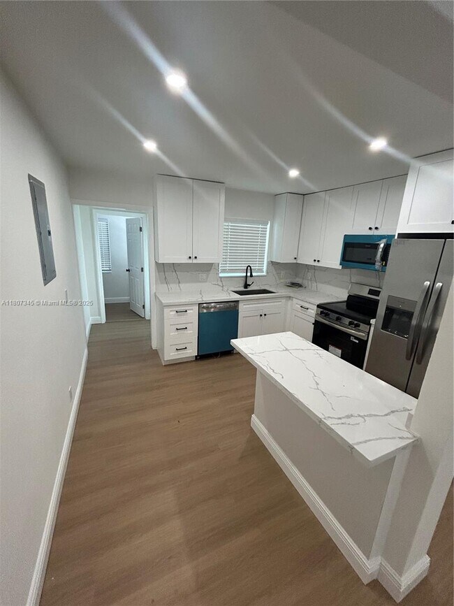 Foto del edificio - 808 SW 15th Ave