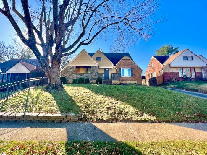 3809 Aikenside Ave, Cincinnati, OH 45213 House Rental in Cincinnati