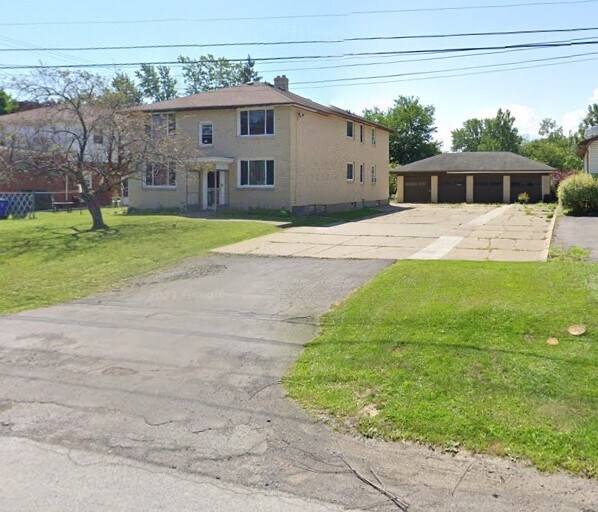 Primary Photo - 1199 Center Rd