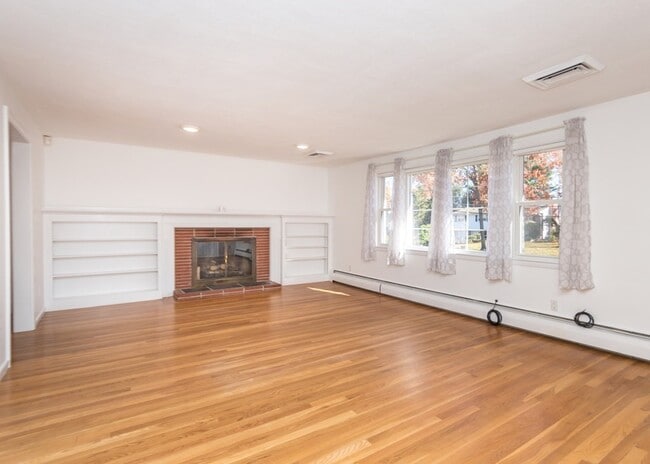Building Photo - 59 Hobbs Brook Rd