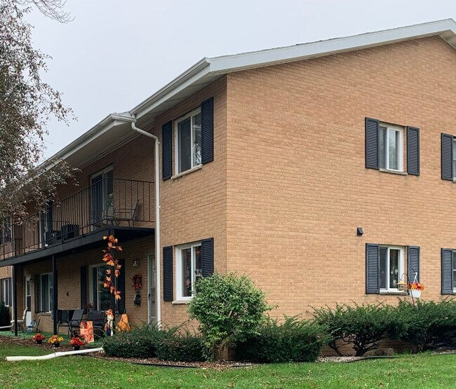 Maple View 909 Joyce St Kaukauna, WI Apartments for Rent in Kaukauna
