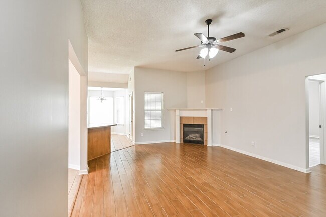 Building Photo - 10584 Parker Cove