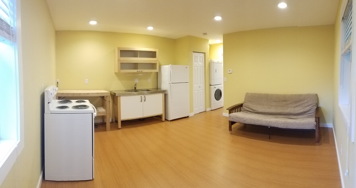 Kitchenette includes full sink, fridge, 4 burner stove, oven, countertop - 21680 Seacrest Ave NE