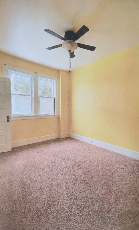 Building Photo - 609 Rumely St