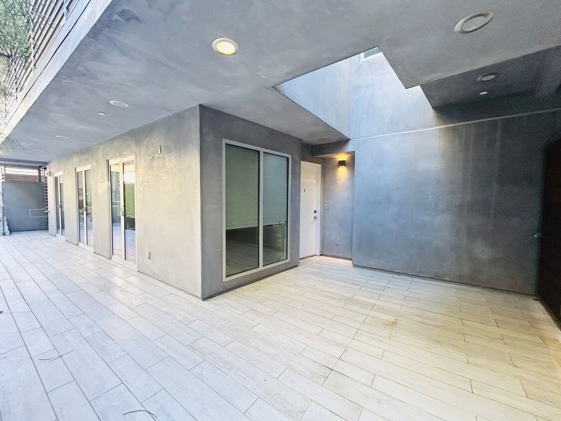 Foto principal - 947 4th St