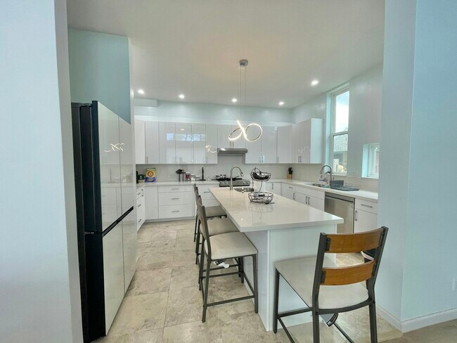 Foto del edificio - 87-1450 Farrington Highway, Unit Ocean side