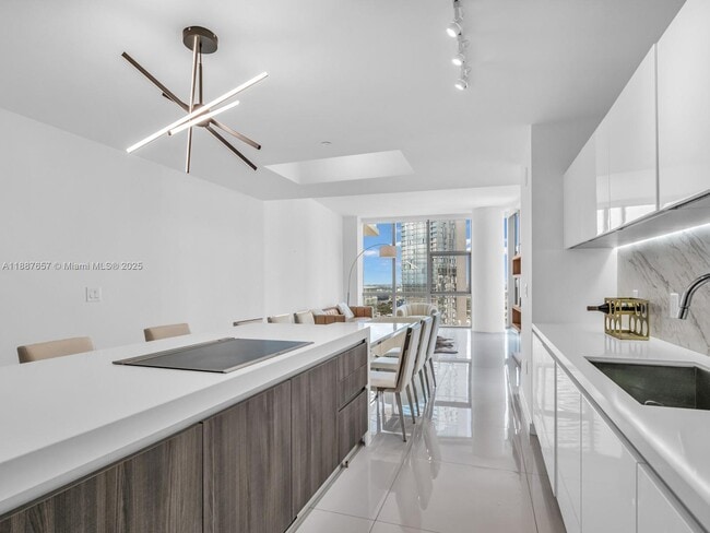 Foto del edificio - 851 NE 1st Ave