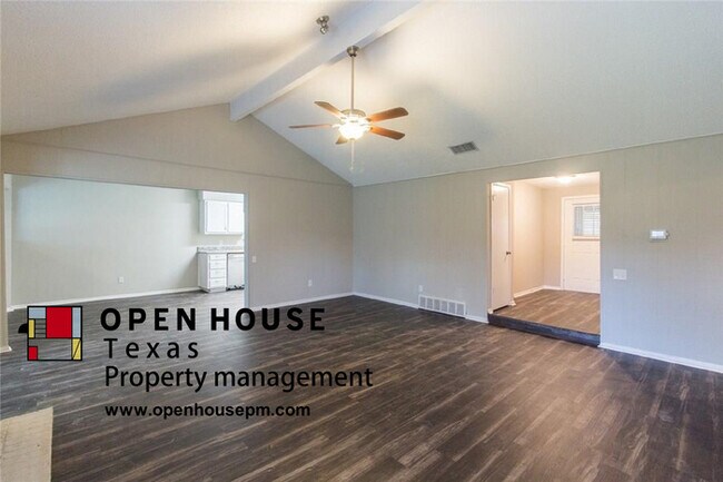 Building Photo - 1522 Clover Hill Rd, Mansfield