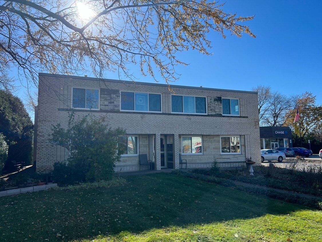 29W543 Batavia Rd Unit 7, Warrenville, IL 60555 Condo for Rent in