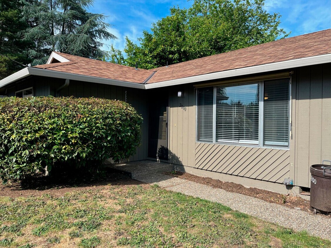 Primary Photo - howad01