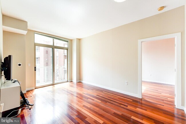 Building Photo - 1000 New Jersey Ave SE