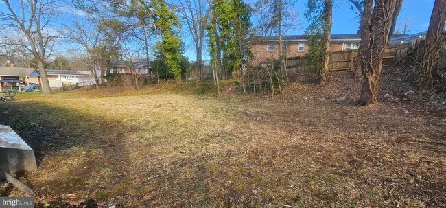Foto del edificio - 5616 Old Temple Hill Rd