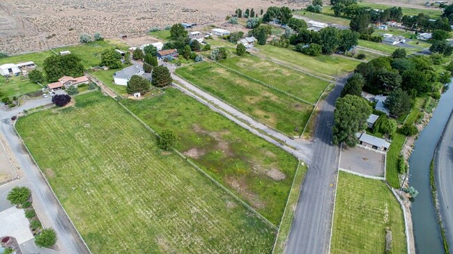 Foto del edificio - 86508 N Harrington Rd