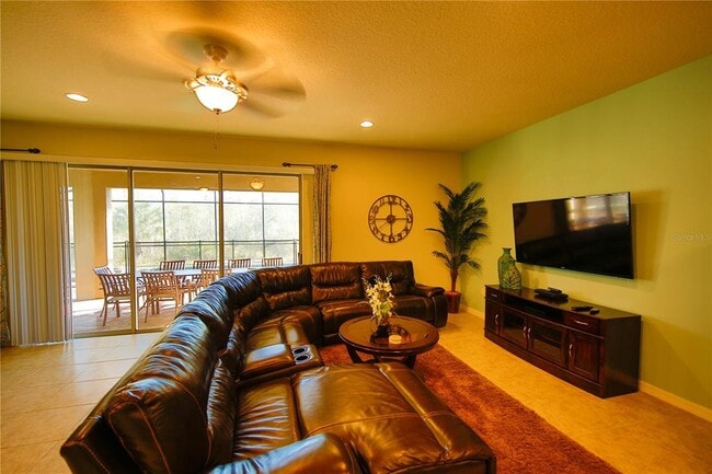 Foto del edificio - 8809 Rhodes St