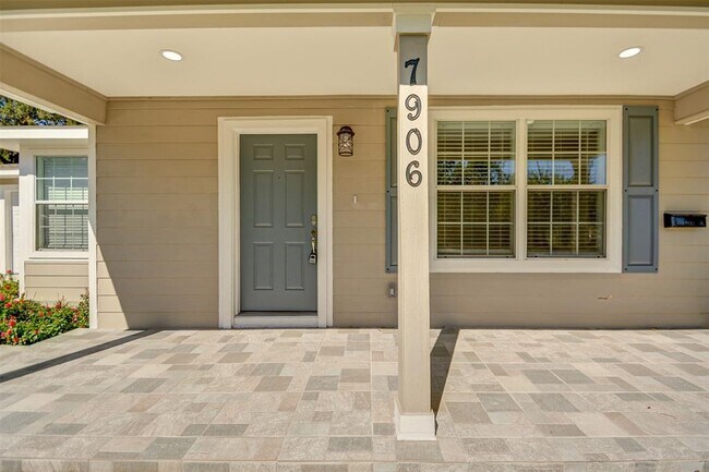 Foto del edificio - 7906 Hammerly Blvd